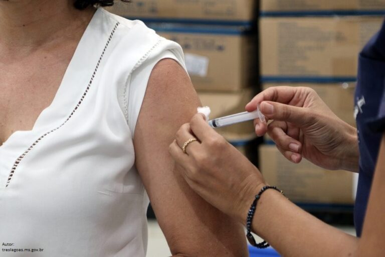 Média de mortes por covid-19 fica perto do menor nível em 3 meses