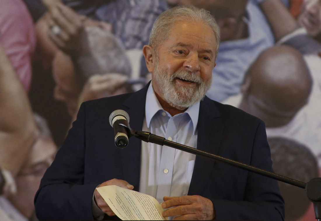 Lula defende auxílio emergencial de R$ 600 após Bolsonaro pedir novo Bolsa família de R$ 400