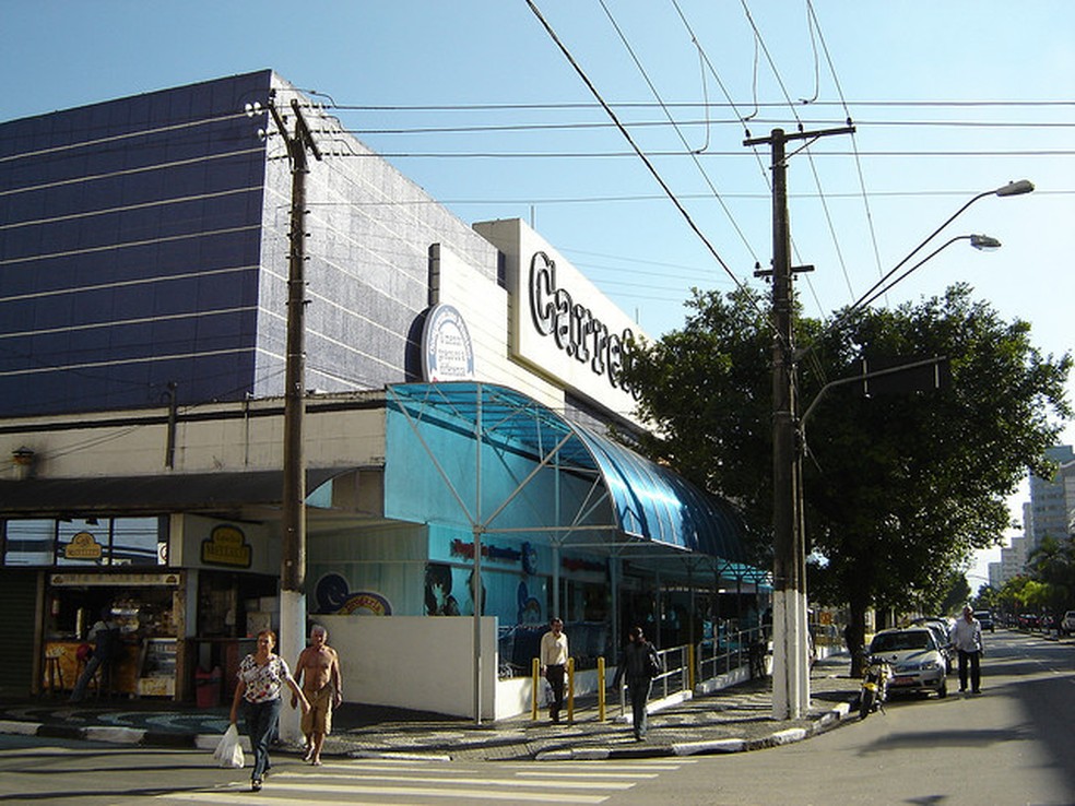 Funcionário do Carrefour preso no elevador ficou 36 h sem água ou comida