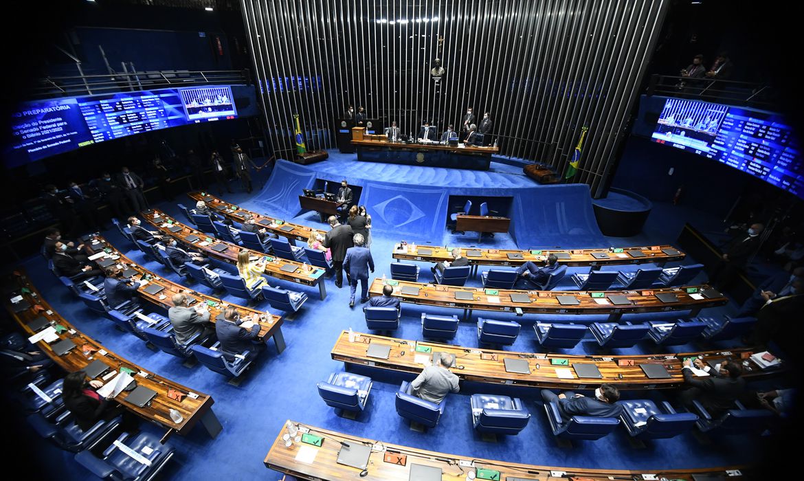 Senado aprova criação de vale-gás para famílias de baixa renda