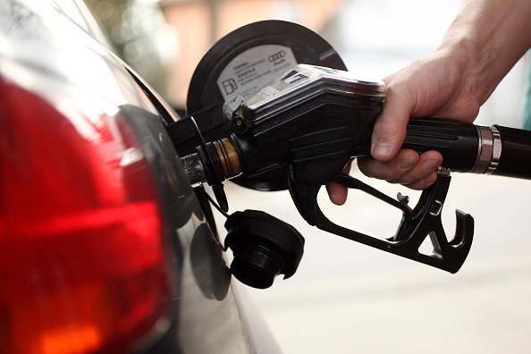 Senado adia votação de projetos para reduzir preço dos combustíveis
