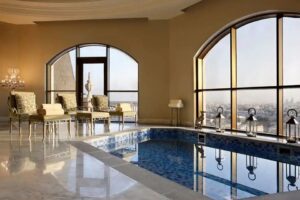 Hotel de Bolsonaro em Dubai tem diárias de até R$ 85 mil. Veja fotos