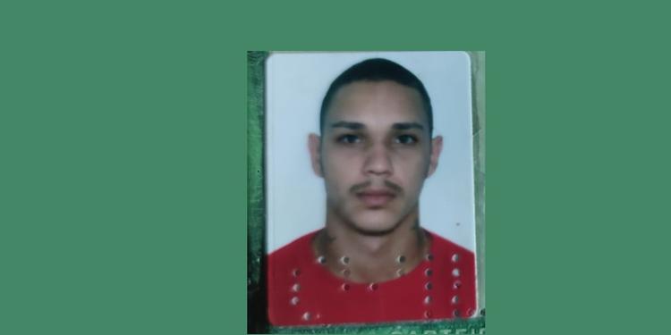 Jovem de 21 anos é encontrado morto em posto de combustíveis