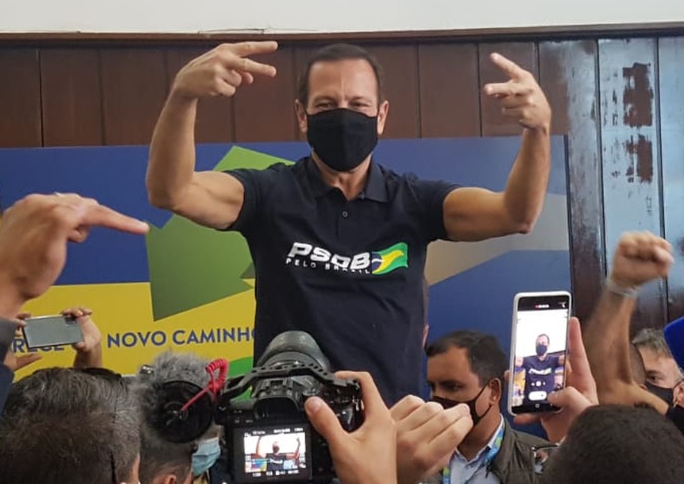 Doria deixa governo de SP e confirma candidatura à Presidência