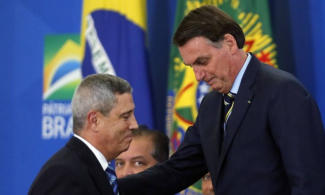 Bolsonaro critica o STF e aponta Braga Netto como vice