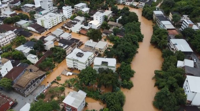 Cidades do ES decretam emergência por causa da chuva; vídeo