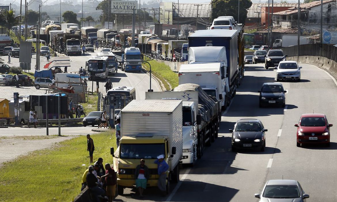 Caixa lança crédito que antecipa frete para caminhoneiro