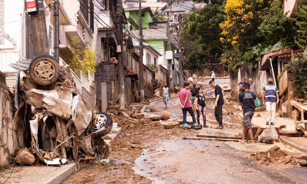 Sobe para 210 o número de mortos em Petrópolis (RJ)