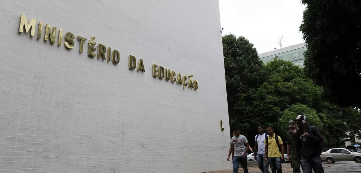 TCU determina inspeção sobre supostas irregularidades no MEC