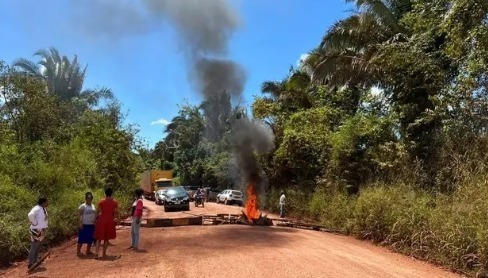 Família de caçadores desaparecidos libera Transamazônica após quase uma semana de protestos