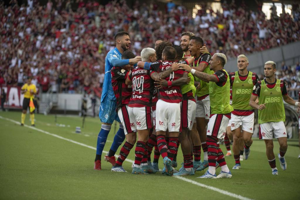 Libertadores: Flamengo vence a Universidad Católica e vai às oitavas