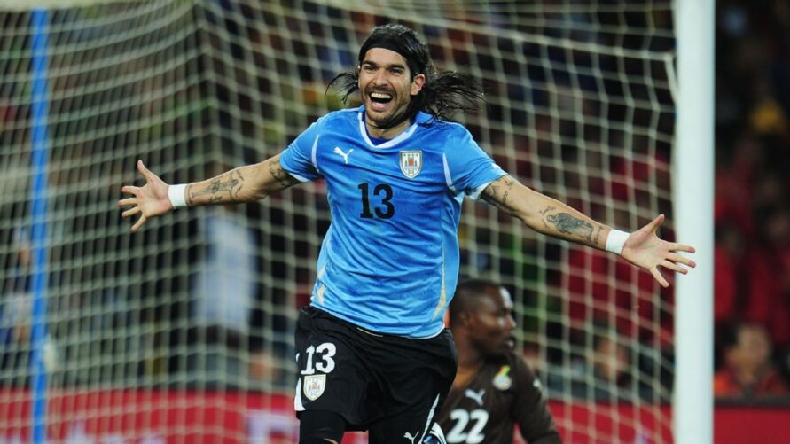 Loco Abreu é confirmado e vai treinar o Paysandu na Série C