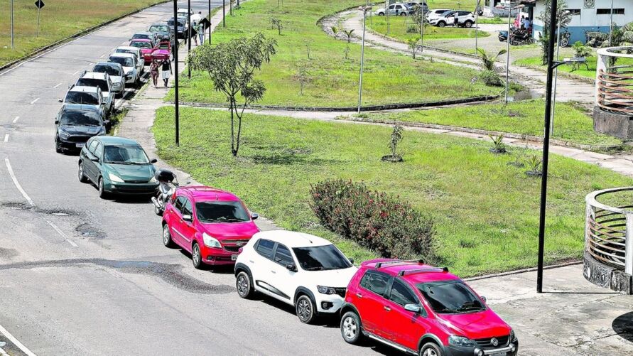 Gasolina a R$ 3,99 gera fila gigante em posto de Belém