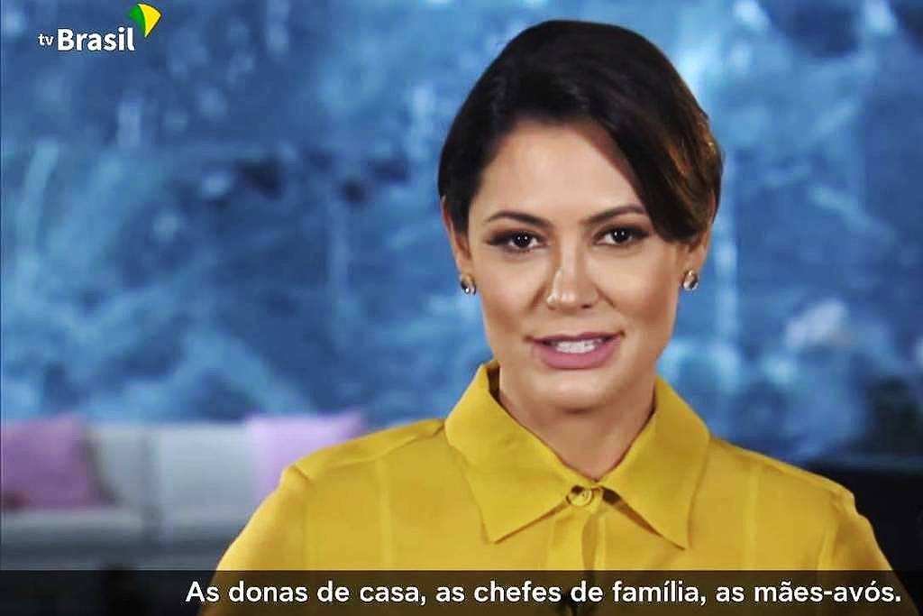 Michelle Bolsonaro usa cadeia nacional de TV a 5 meses das eleições