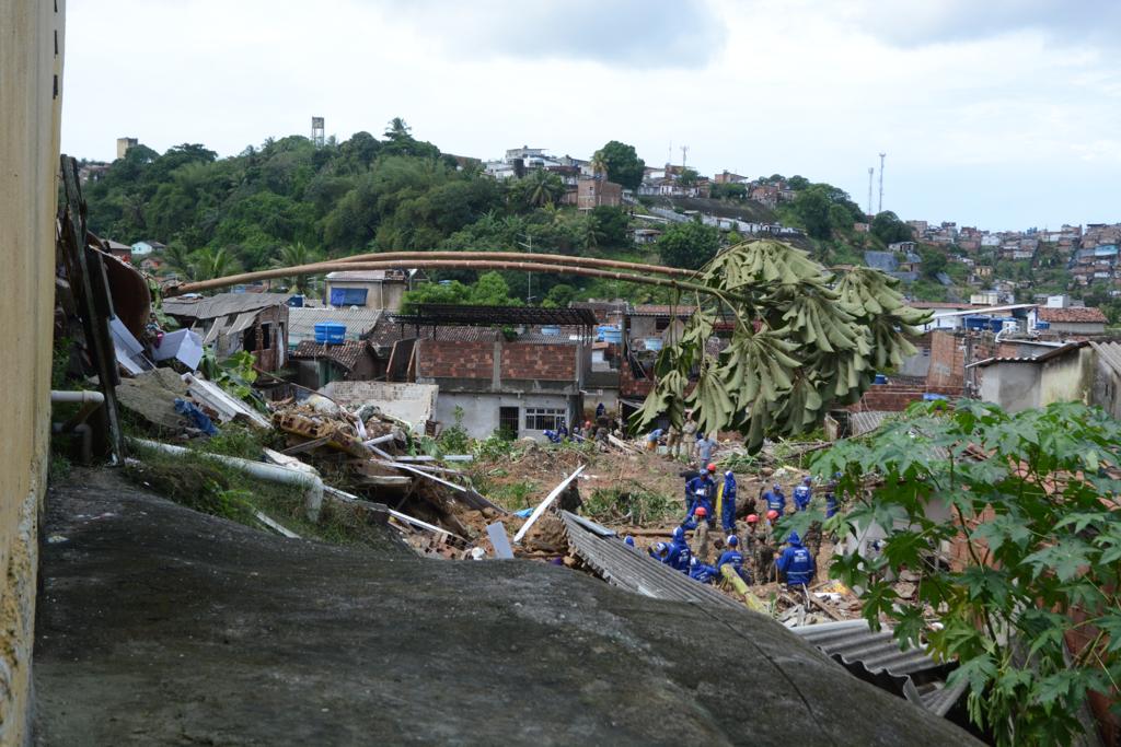 Já são mais de 80 mortos em desastre no Pernambuco