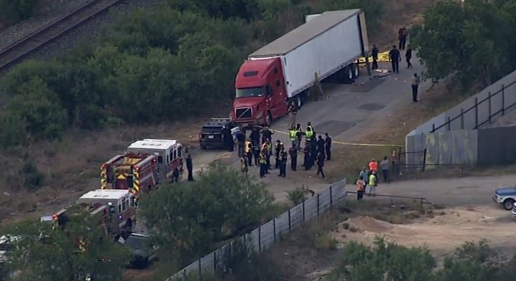 46 corpos são encontrados em caminhão abandonado nos EUA