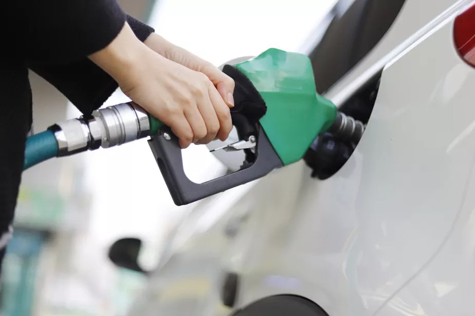 Diesel e gasolina passa dos 8 reais em alguns estados