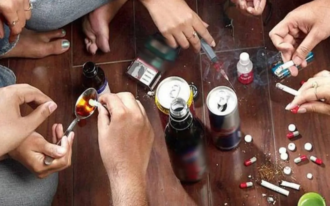 Cresce consumo de bebida e drogas por adolescentes pelo Pais
