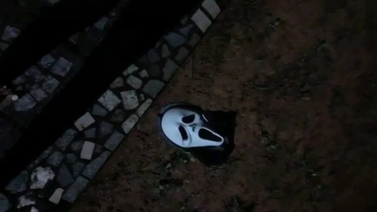 Bandidos assaltam casa de ex-prefeito usando máscara