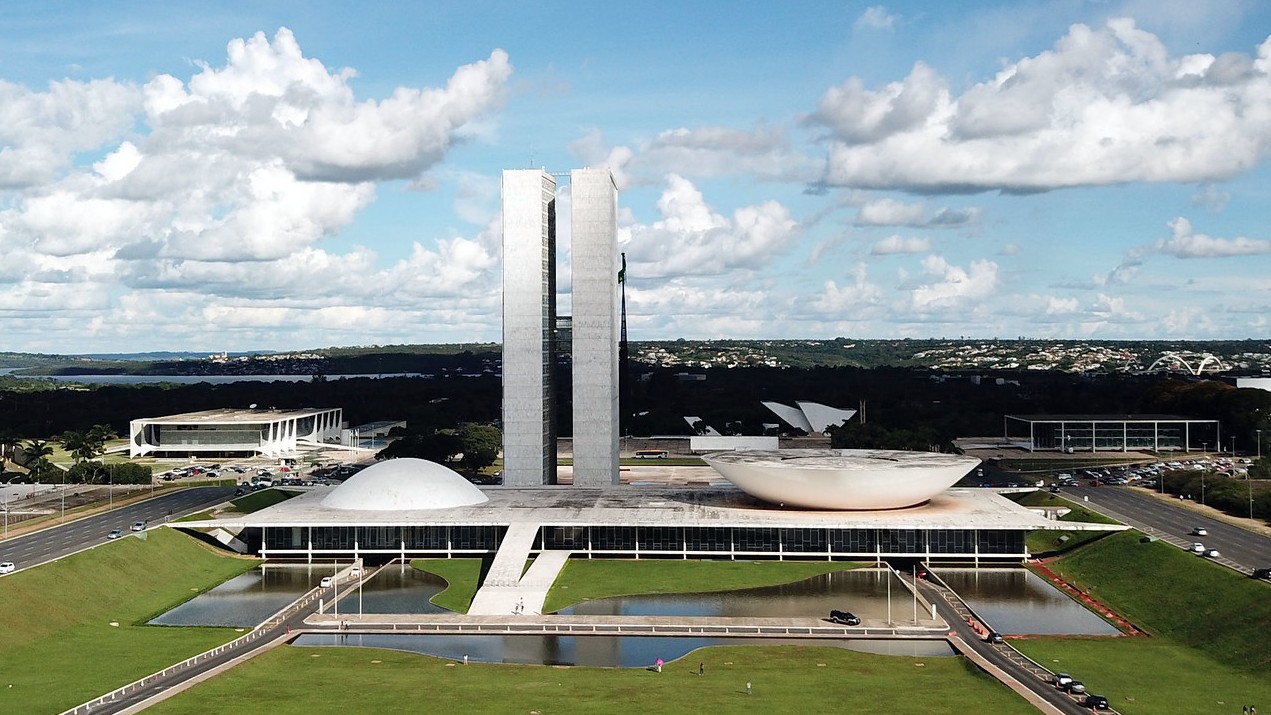 Congresso repudia violência política, e reação de Bolsonaro expõe divergências na campanha