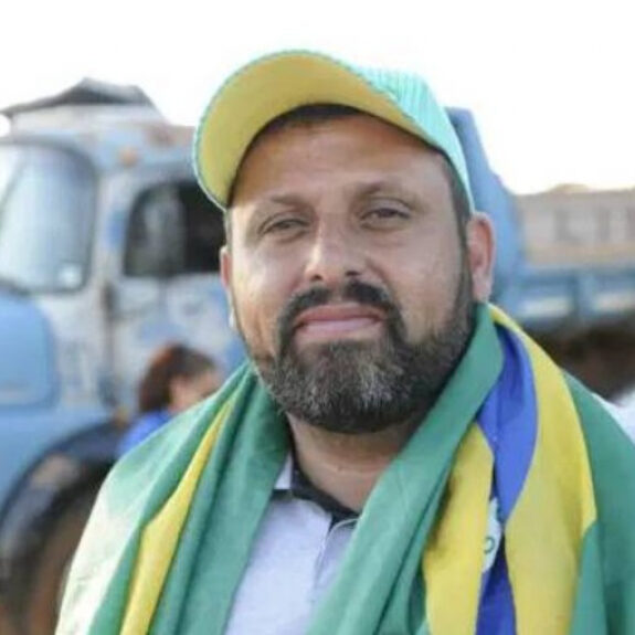Líder dos caminhoneiros recusa auxílio de R$ 1 mil proposto por Bolsonaro