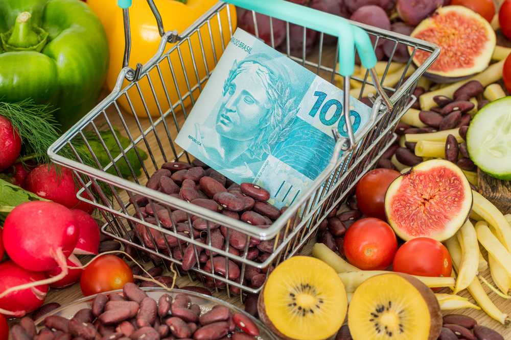 Inflação de alimentos reduz poder de compra do Auxílio Brasil