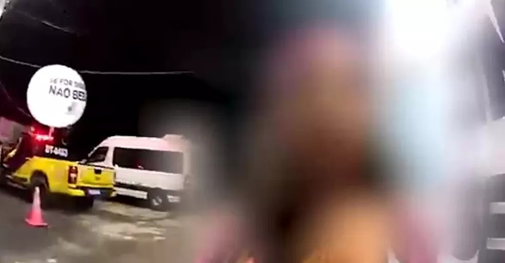 Mulher é detida após oferecer sexo a agente de trânsito para tentar evitar prisão