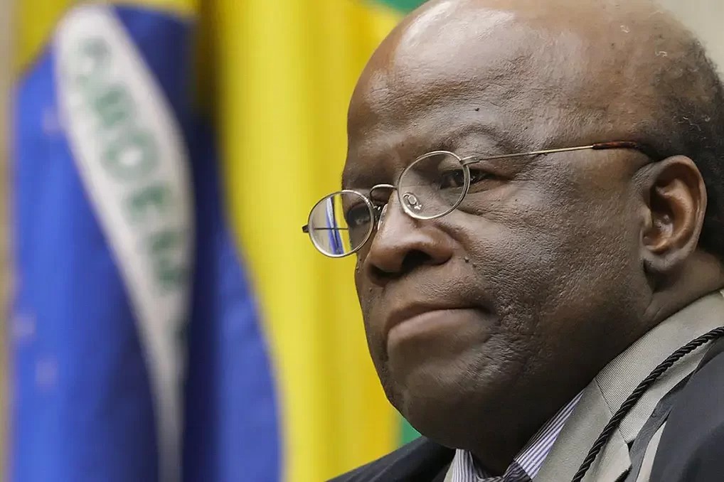 Ex-ministro Joaquim Barbosa declara apoio à Lula