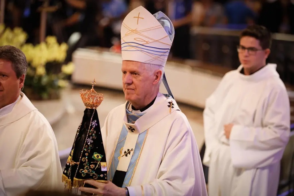 Arcebispo faz discurso contra o ódio incentiva brasileiros a votarem
