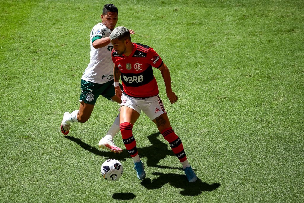 Flamengo e Palmeiras ainda não fizeram reforços para 2023