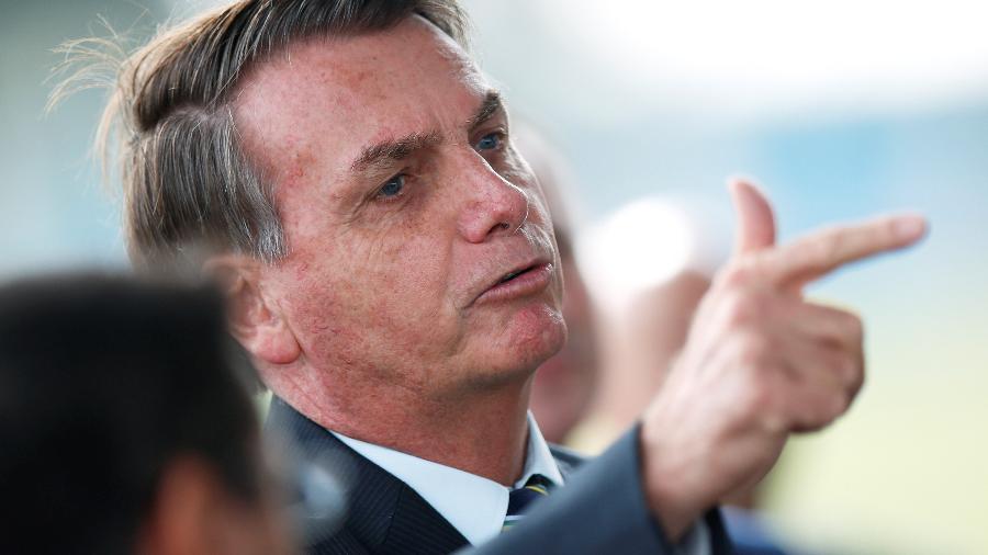 Bolsonaro suspende orçamento secreto e cria resistência no Congresso