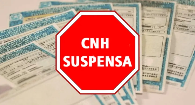 Fake News! Não pagar IPVA poderá ter CNH "cancelada"; O boato compartilhado no WhatsApp é antigo e já foi desmentido em 2018