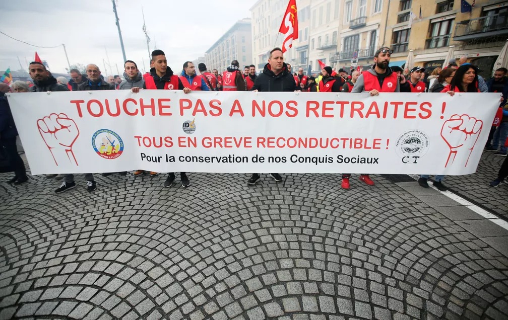 França: enfrenta greve geral contra reforma previdenciária, PARIS, 19 JAN (ANSA) - A França enfrenta nesta quinta-feira