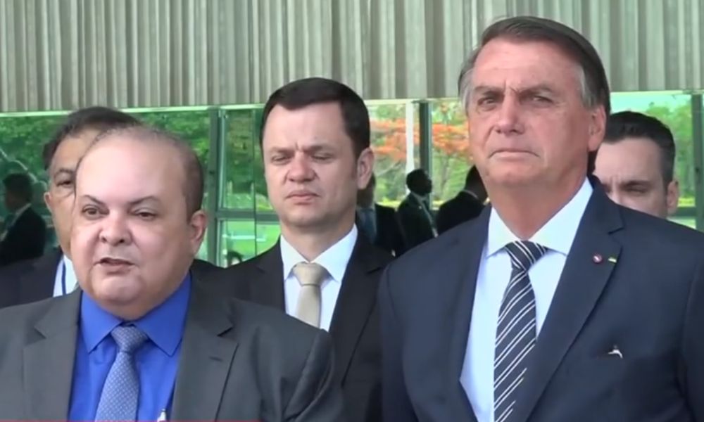 Torres, Ibaneis e Bolsonaro podem responder algum crime?; O atos golpista que aconteceram em brasília no último domingo resultaram