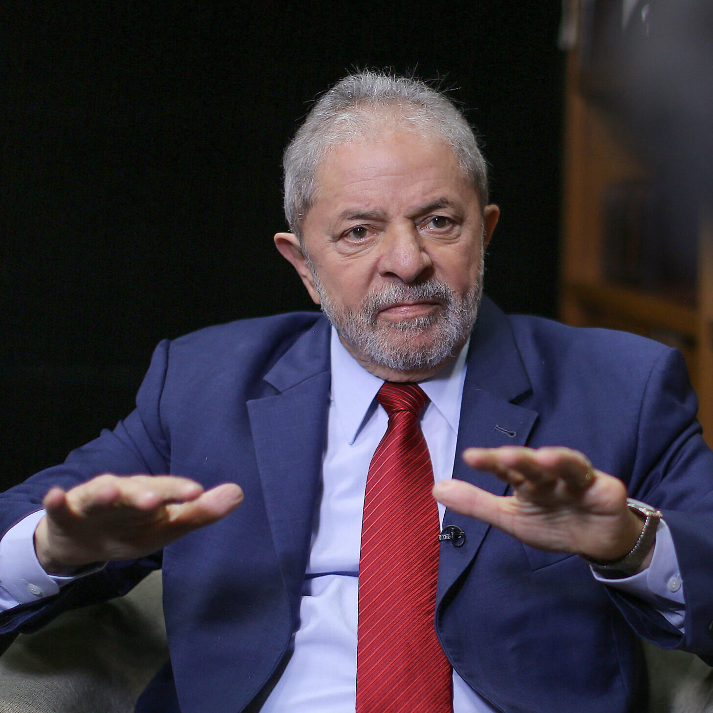 No primeiro discurso como presidente Lula falou sobre as medidas econômicas do novo governo Lula, apontando uma intervenção maior