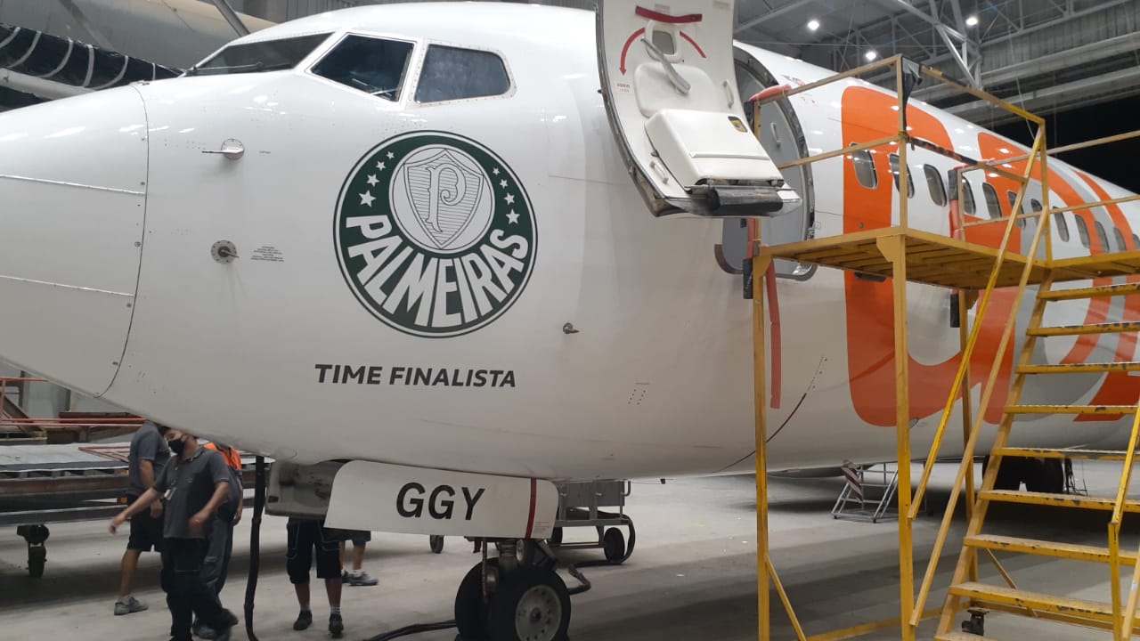 Palmeiras conta com avião particular para o time. Leila Pereira, presidente do Palmeiras, anunciou na última segunda-feira, em reunião de