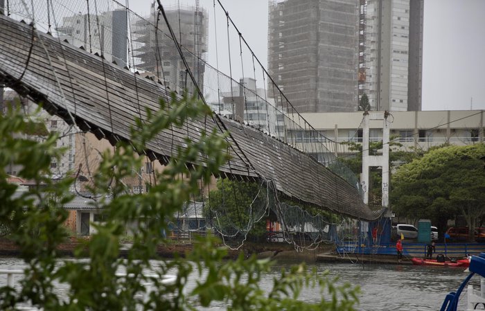 Jovem de 20 anos continua desaparecido após rompimento de ponte pênsil; Bombeiros e Brigada Militar buscam na tarde desta segunda-feira (20)