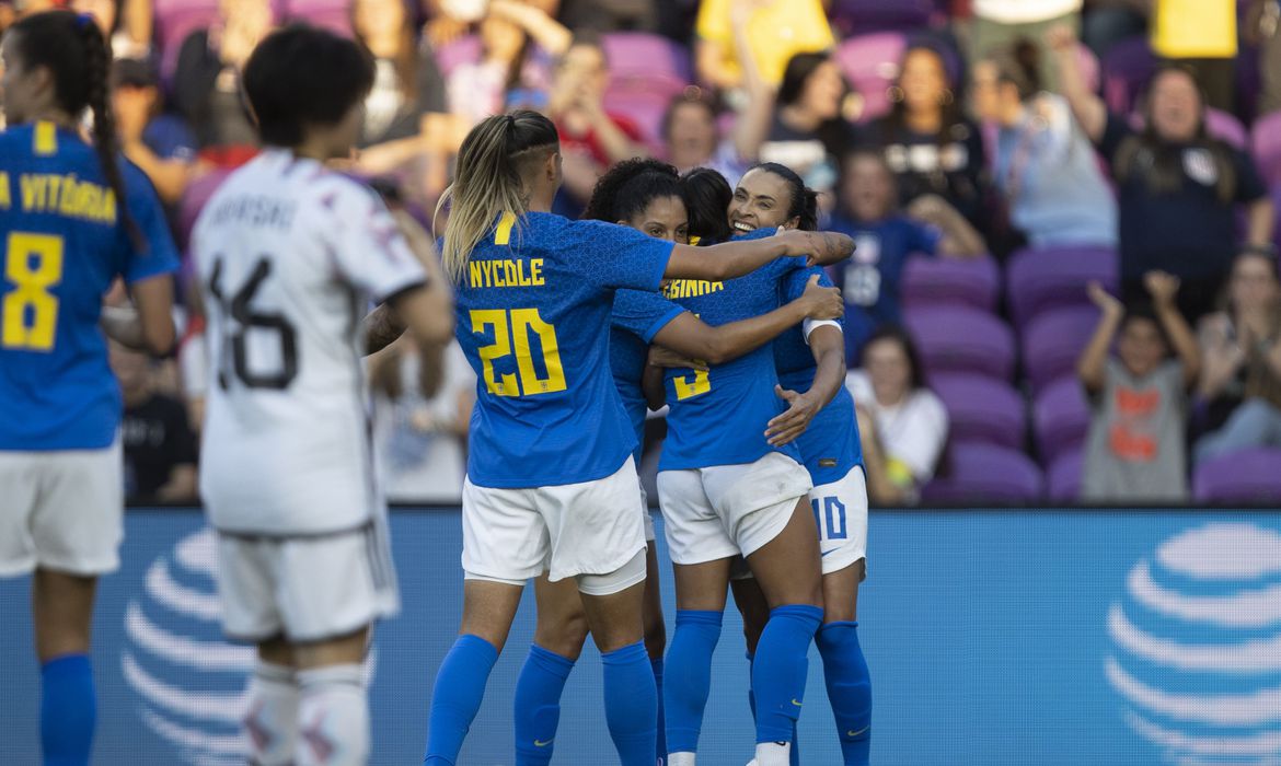 Marta muda o jogo e Brasil vence o Japão na estreia da SheBelieves Cup EUA. A Seleção Brasileira derrotou o Japão por 1 a 0