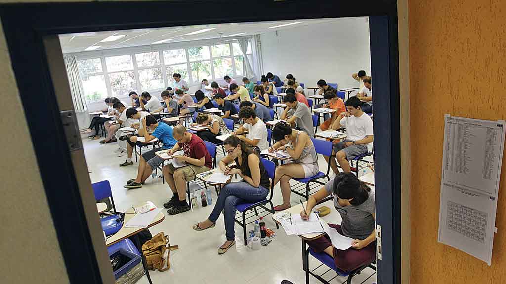 Novo ensino médio: 93% dos Brasileiros aprovam curso profissionalizante. Embora 55% da população brasileira afirme desconhecer o modelo