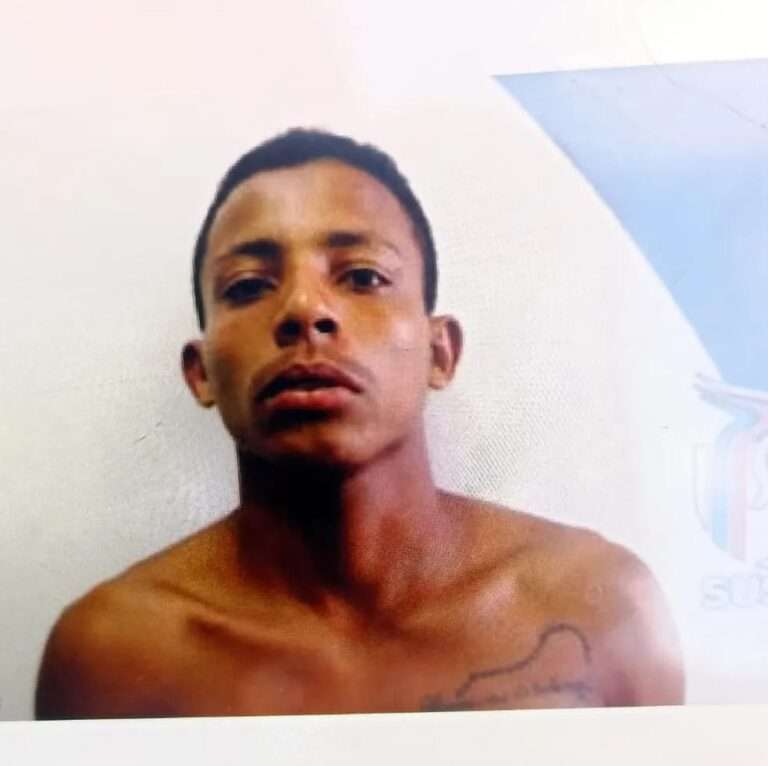 Homem morre ao tentar assaltar uma policial civil e sua filha no Entroncamento. Na manhã desta sexta-feira (24), as 6h, um homem identificado