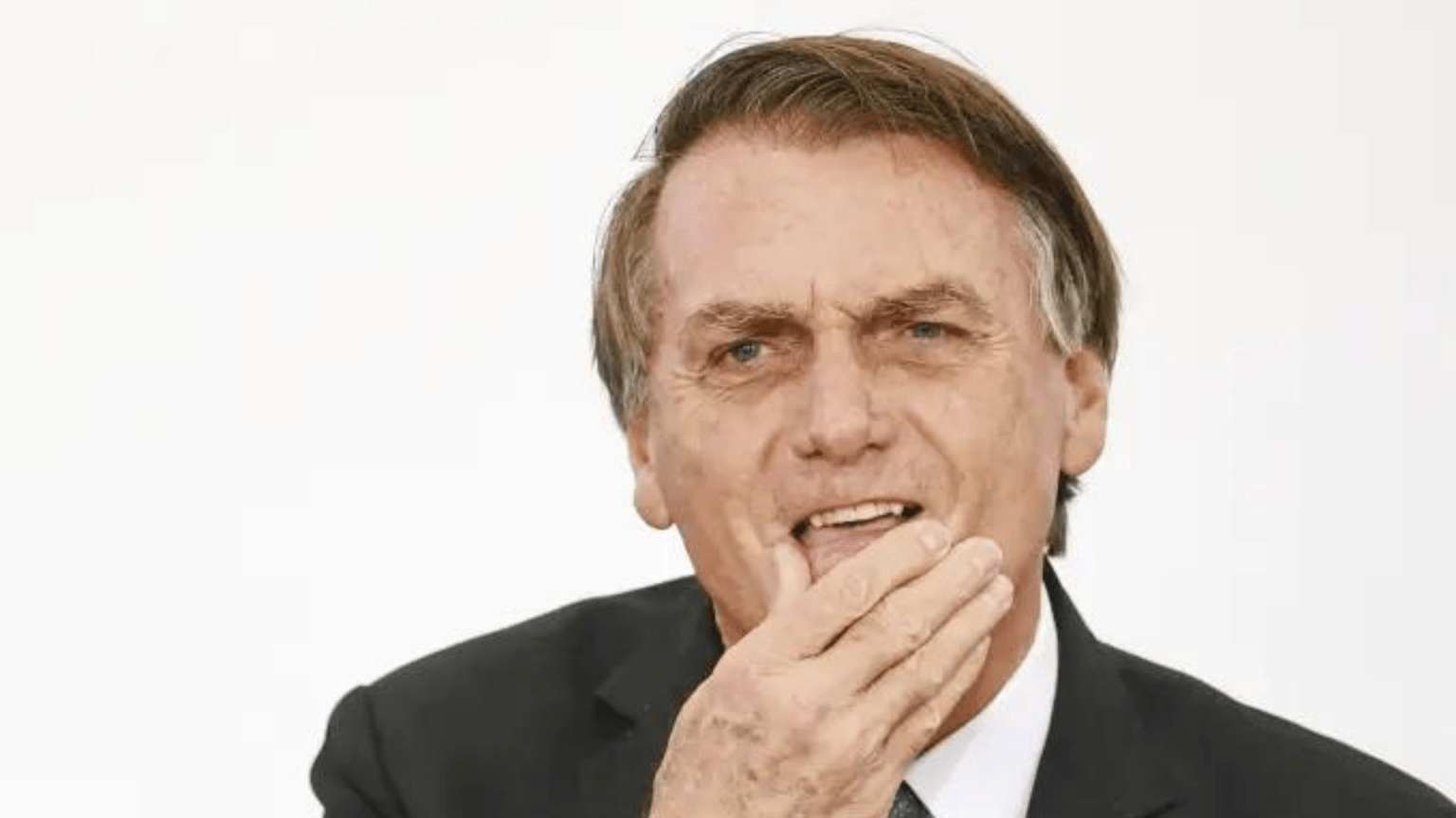 TSE tem dois votos a um para outra condenação a Bolsonaro O Tribunal Superior Eleitoral (TSE) condenou o ex-presidente Jair Bolsonaro (PL)
