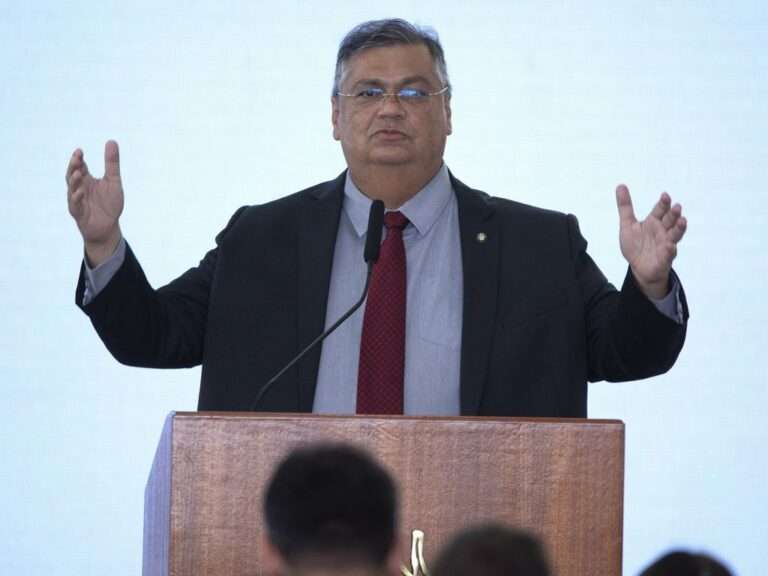 PF vai investigar espionagem feita pela Abin na gestão Bolsonaro O ministro da Justiça e Segurança Pública, Flávio Dino, disse