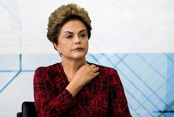 Dilma não devolveu itens da Presidência no valor de R$ 4.873, diz TCU A ex-presidente Dilma Rousseff (PT) incorporou ao acervo pessoal