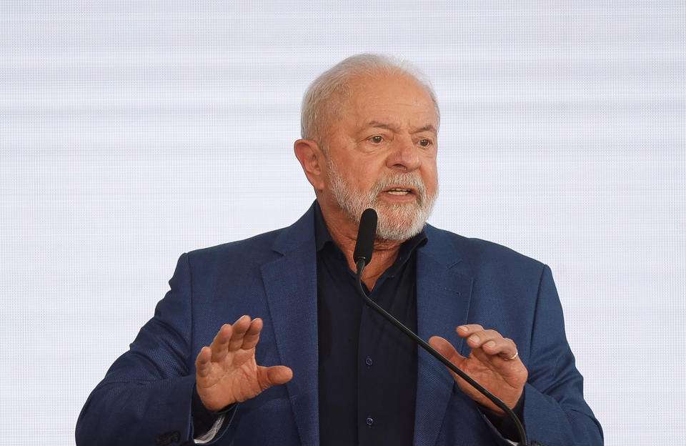 Governo: Lula envia projeto de valorização do salário mínimo ao Congresso O presidente Luiz Inácio Lula da Silva (PT) determinou o envio ao