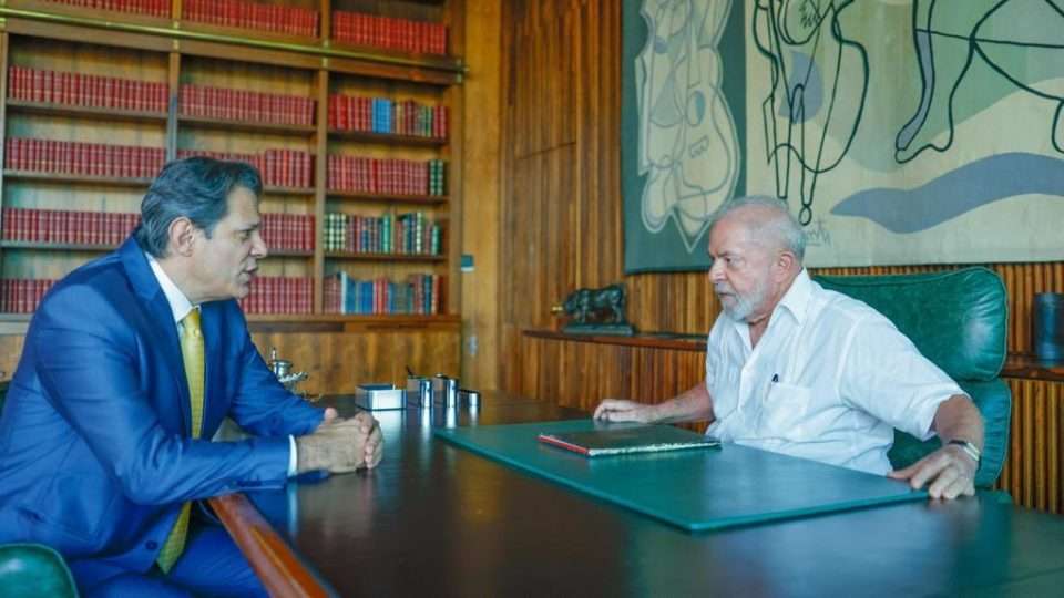 Lula se reúne com Haddad para fechar os detalhes sobre regra fiscal O ministro da Fazenda, Fernando Haddad, disse que irá se reunir com