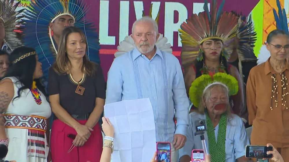 diz que vai demarcar 'maior número possível de terras indígenas'. O presidente Luiz Inácio Lula da Silva disse nesta sexta-feira (28) que
