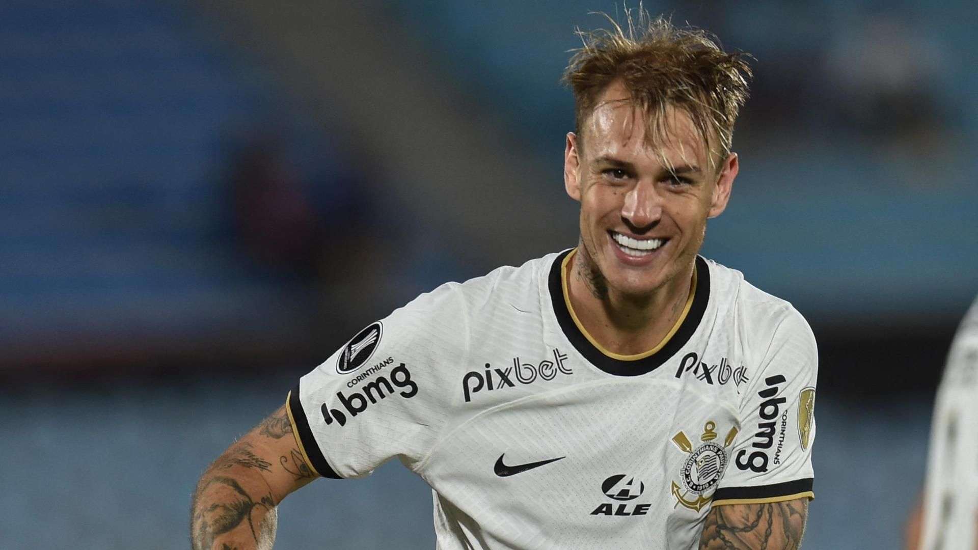 Róger Guedes brilha, e Corinthians vence LiverpoolEm uma noite inspirada de Róger Guedes, o Corinthians estreou com o pé direito na Copa