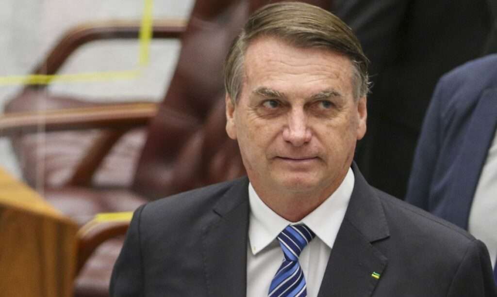 Bolsonaro declara que pretende ser candidato ao Senado em 2026; O ex-presidente Jair Bolsonaro (PL) disse a aliados durante reuniões