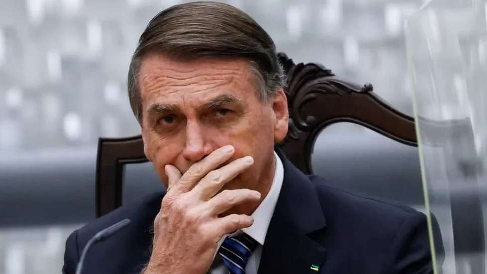 Bolsonaro nega ter conhecimento de fraude no cartão de vacinação O ex-presidente Jair Bolsonaro prestou depoimento à Polícia Federal