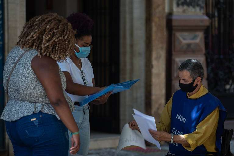 Pessoas negras são mais afetadas por desemprego e baixo salário/ As desigualdades sociais foram acentuadas pela pandemia.